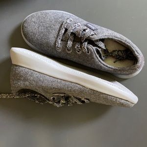 NWT JSport by Jambu Crane wool lace-up sneakers